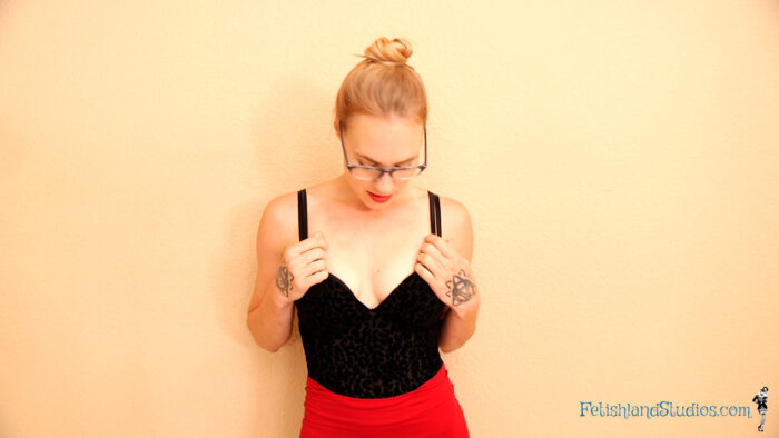 Jolene's Sexy Schoolgirl Formula 4K - Image 8