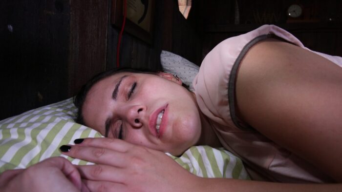 Sleepy Smiles 4K - Image 2