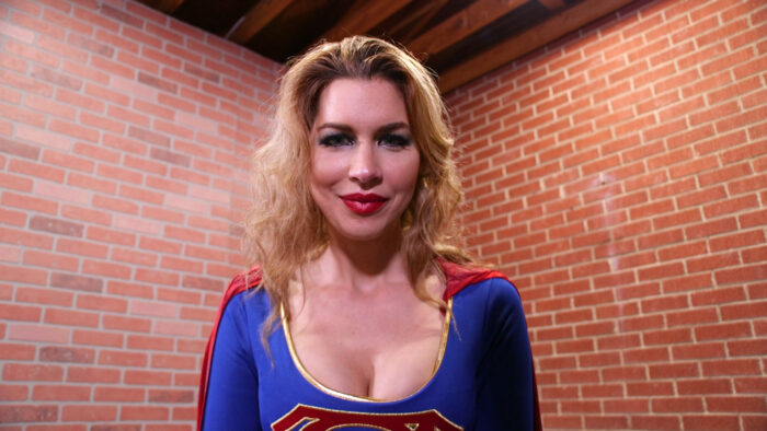 Super Girl's Giant Revenge 4K - Image 3