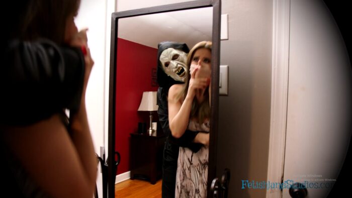Emily Carried Away by the Night 4K - Image 5