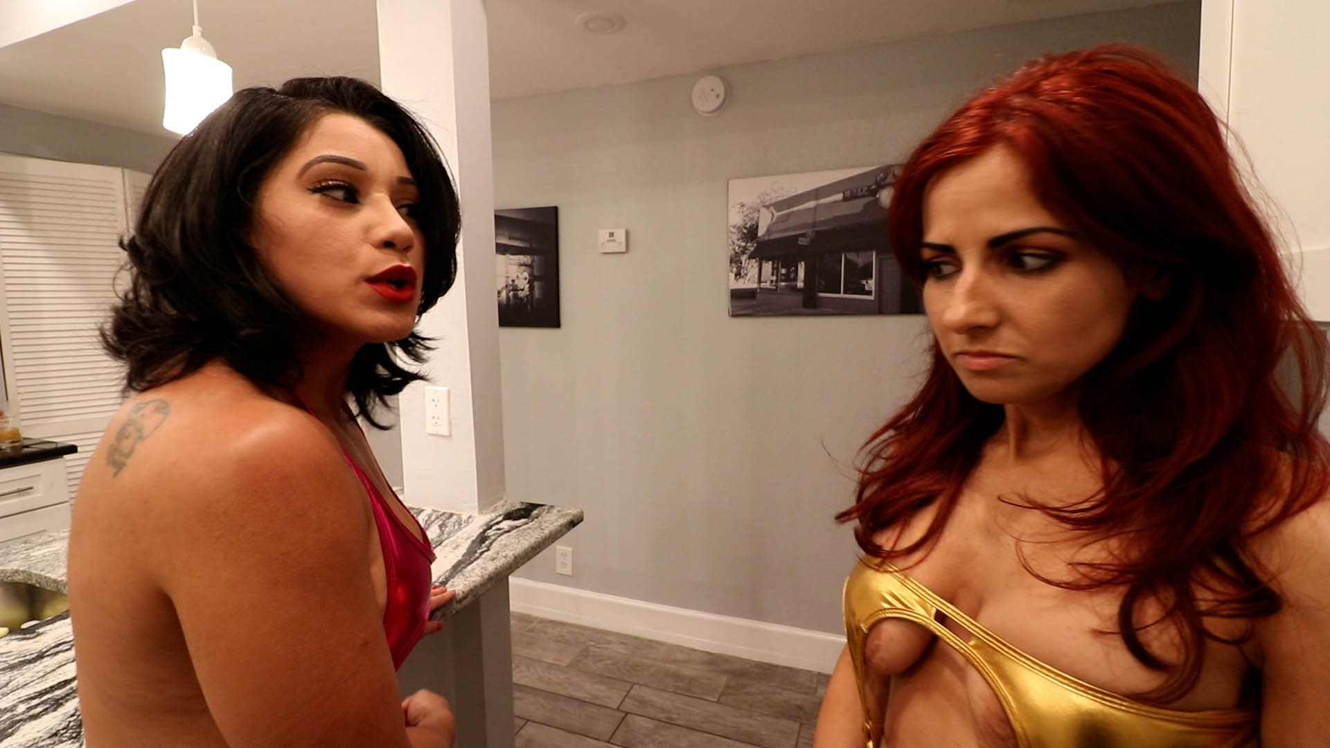 Golden Star's Golden Moment 4K - Image 3