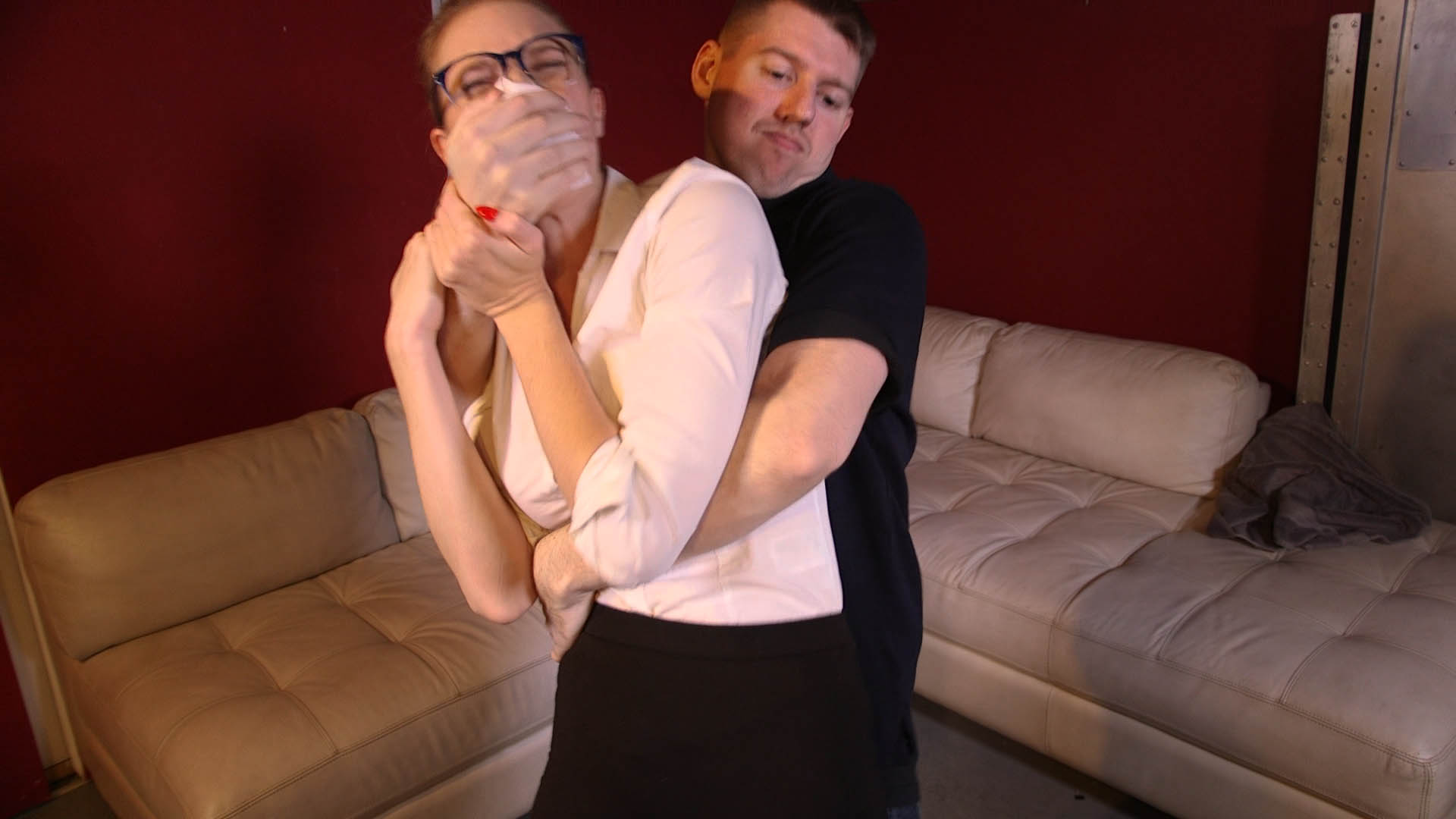 Hooters Girl No More 4K - Image 15