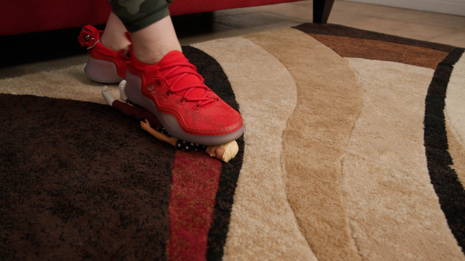 Lots of Insecurities 4K - Image 9