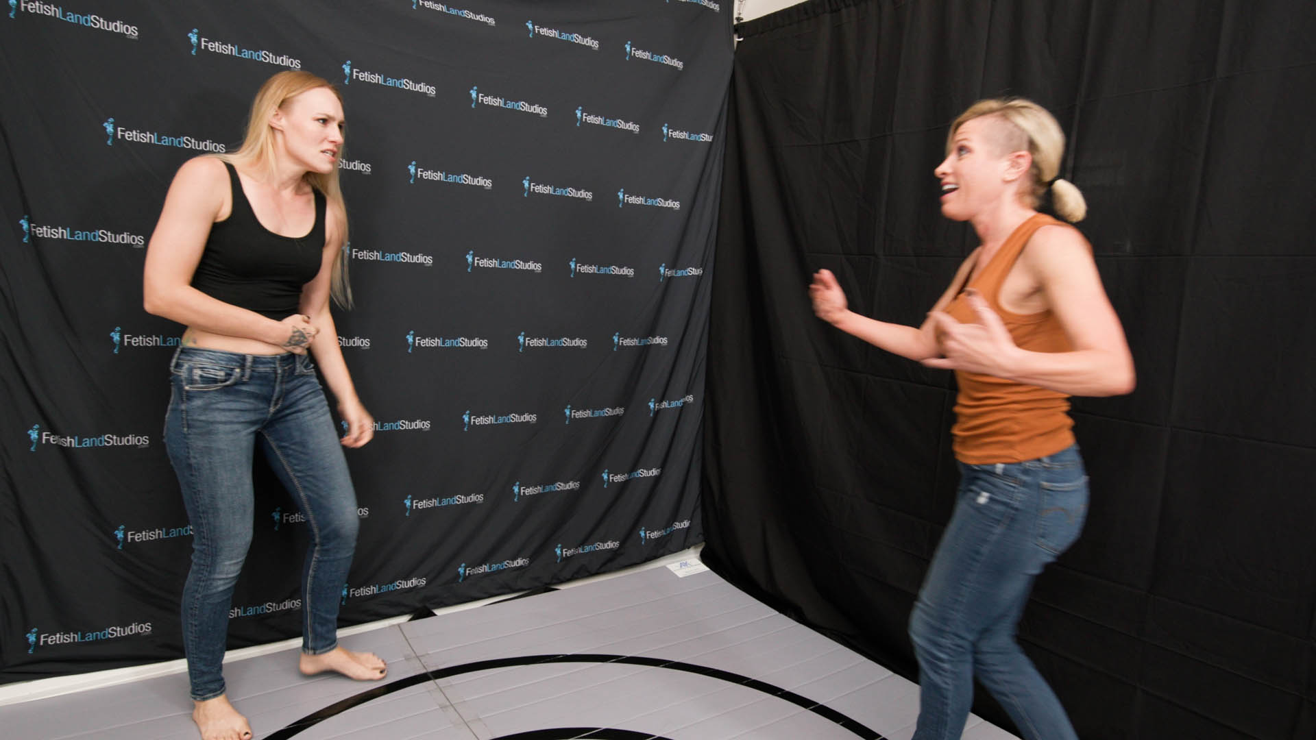 Bounty Hunter Vs MMA Fighter 4K - Image 15