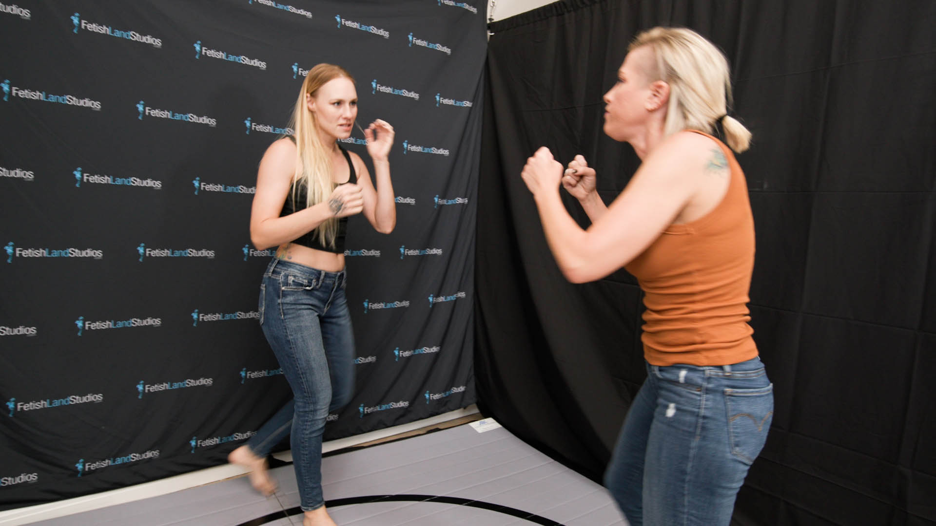 Bounty Hunter Vs MMA Fighter 4K - Image 9