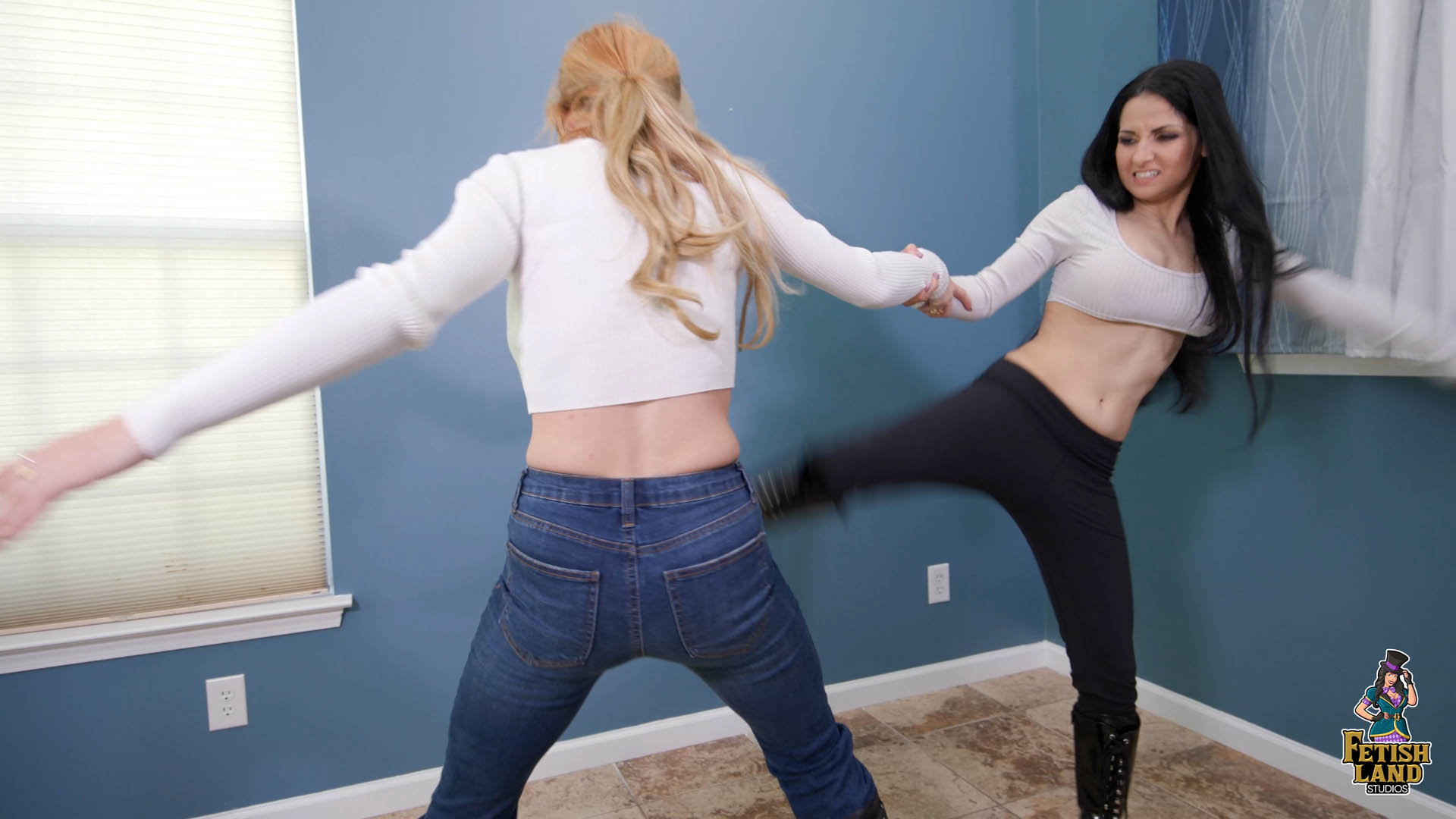 Agent Ama Vs White Raven 4K - Image 6