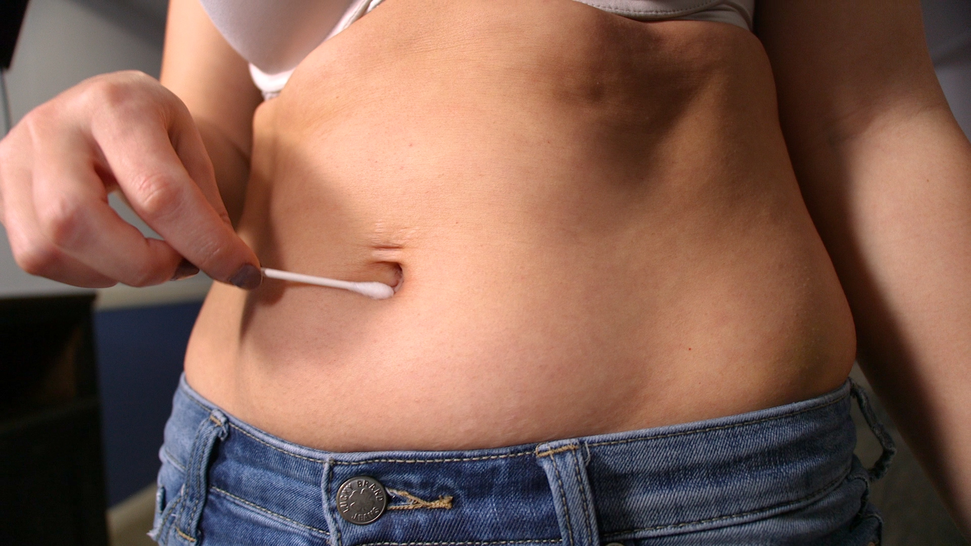 Sumiko's Belly Button - Image 5