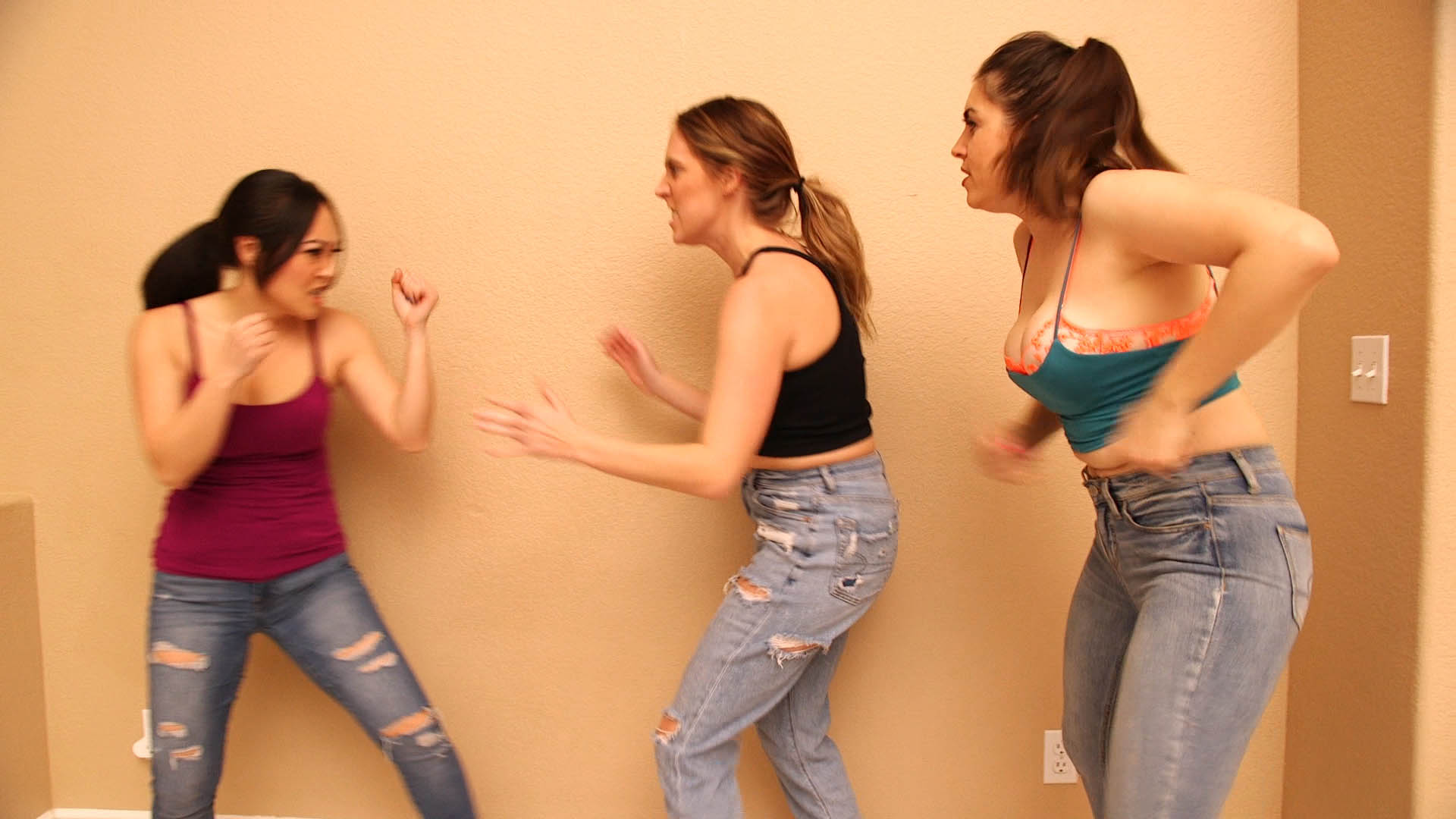 Cop Takes Out Two Hitwomen - Image 6