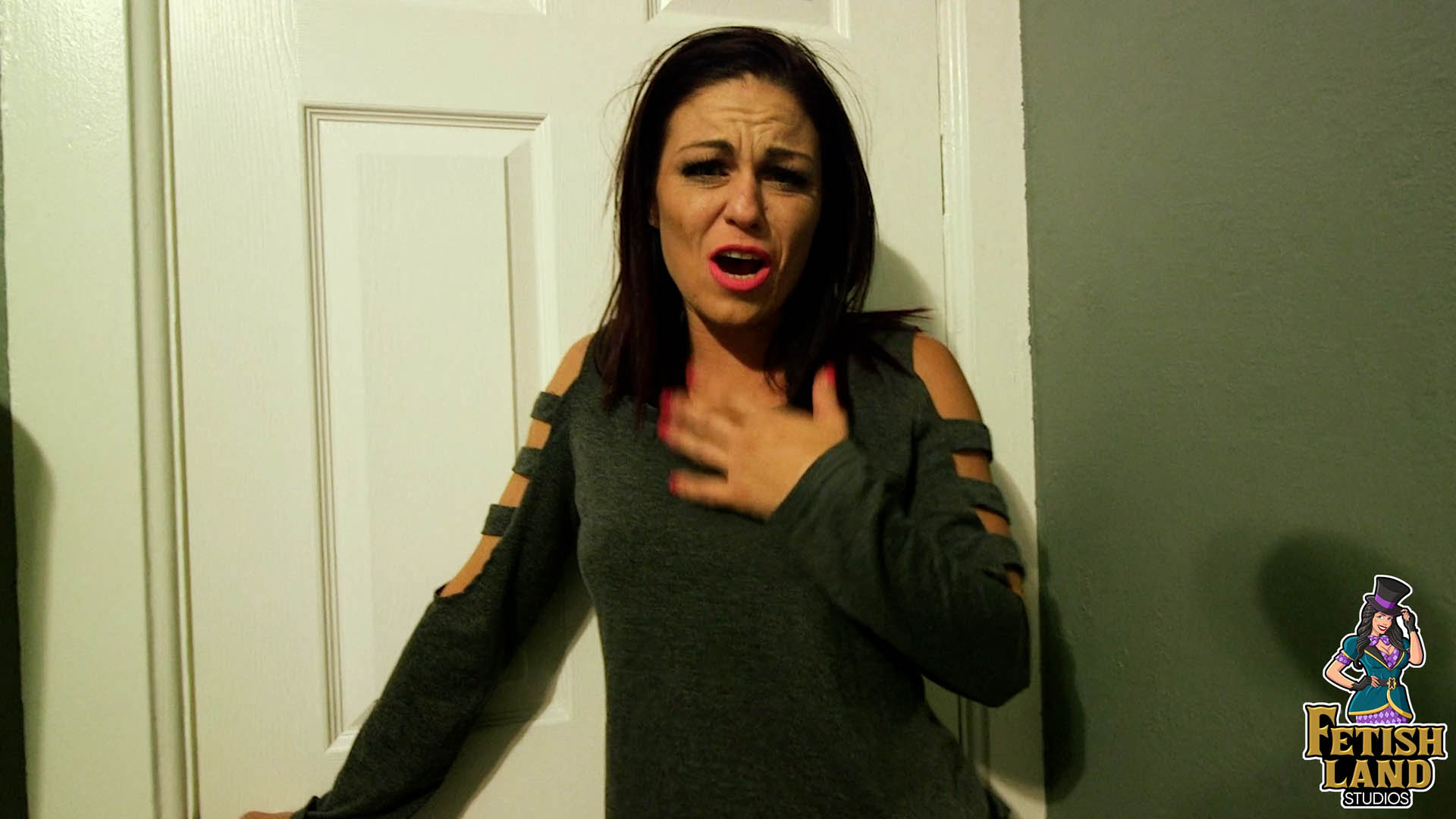 Snoopy Mom Caught and Cornered 4K - Image 4