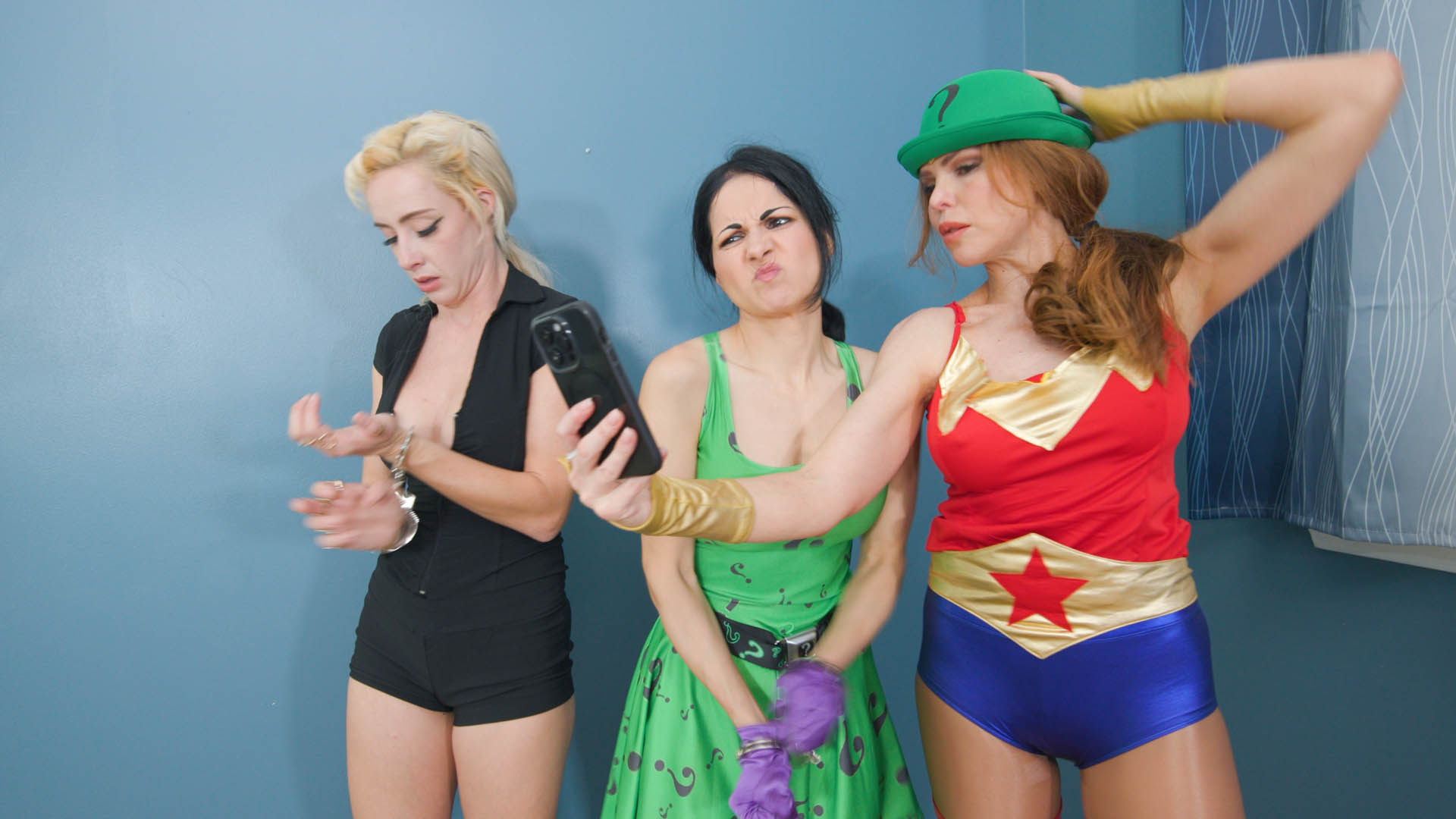 The Riddler Goes Down 4K - Image 11