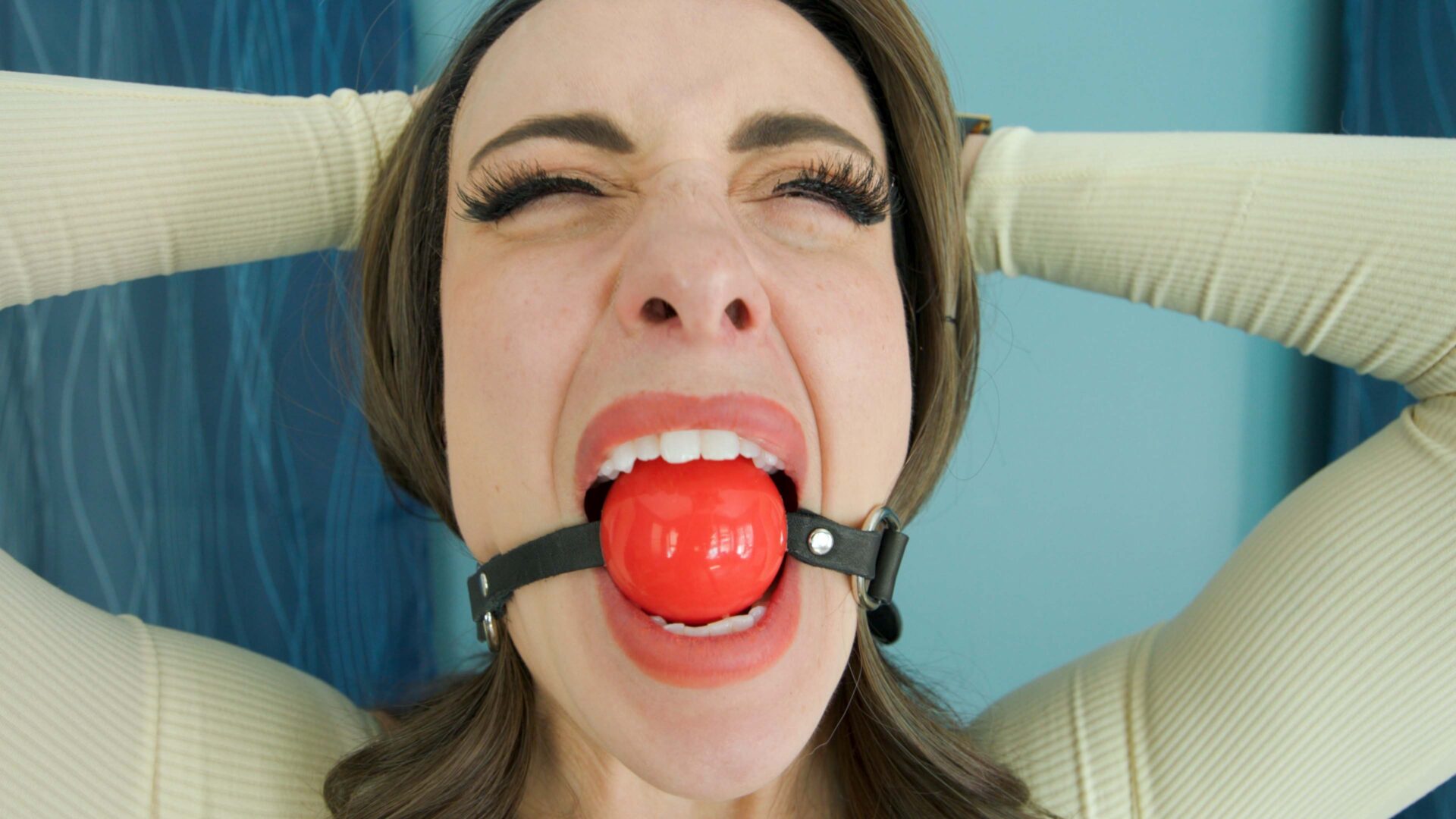 Karen Ama Rio Won't Shut Up 4K - Image 11